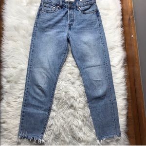 Levi wedgie size 28 jeans